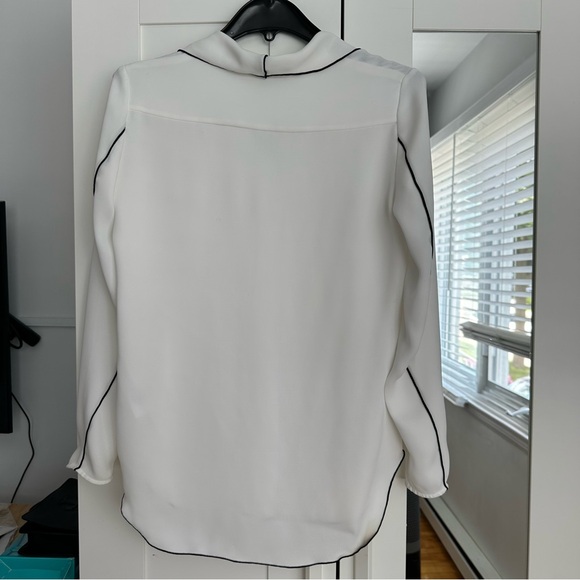Aritzia Babaton Rena Blouse - Picture 7 of 8